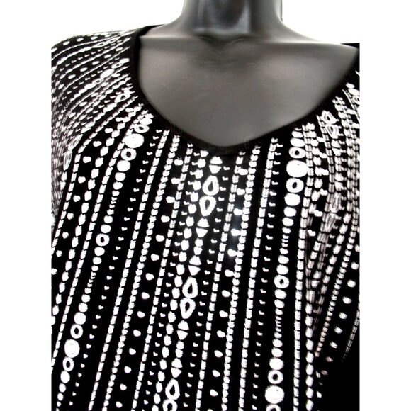 Karen Scott Tunic with Black/Silver patterned, Button down, Size Medium, NWT - Picture 9 of 11